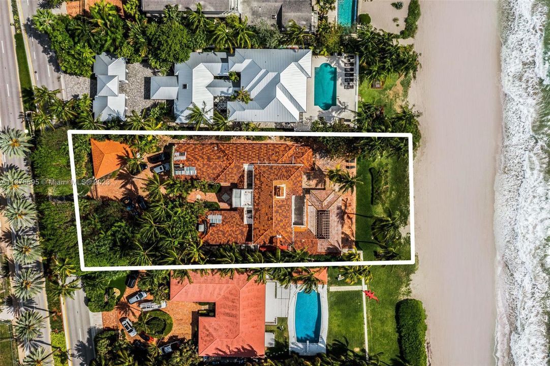 Недавно продано: $22,999,000 (8 спален, 8 ванн, 8857 Квадратных фут)