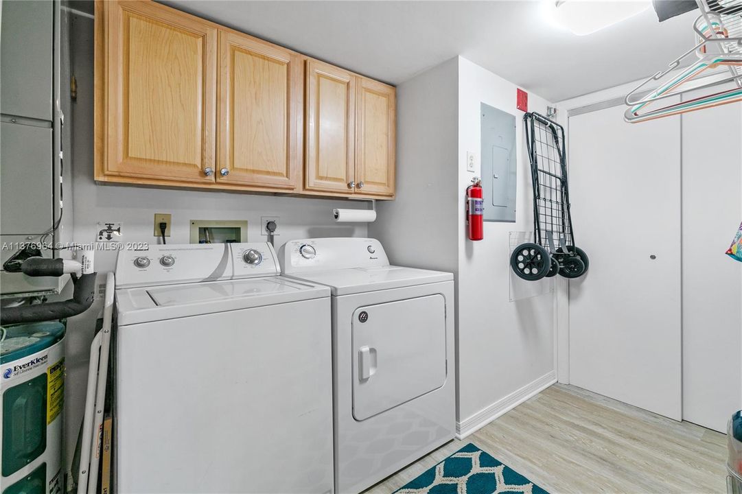 Recently Sold: $360,000 (2 beds, 2 baths, 1200 Square Feet)