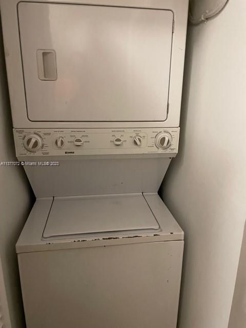 Recientemente alquilado: $1,650 (1 camas, 1 baños, 2940 Pies cuadrados)