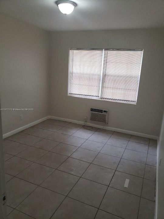 Recently Rented: $1,450 (1 beds, 1 baths, 552 Square Feet)