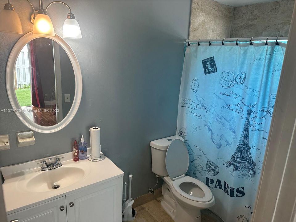 Recently Rented: $1,000 (0 beds, 1 baths, 1366 Square Feet)