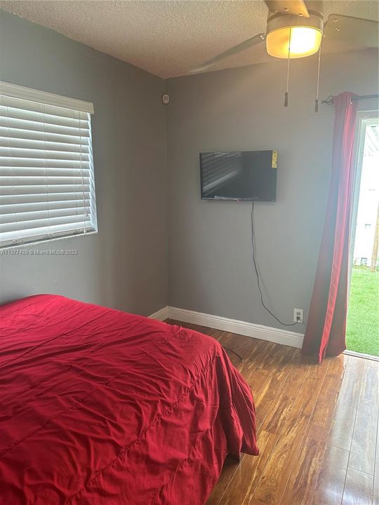 Recently Rented: $1,000 (0 beds, 1 baths, 1366 Square Feet)