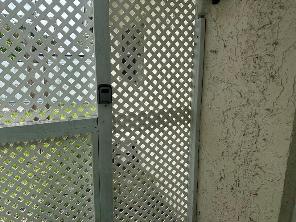 Recently Rented: $1,000 (0 beds, 1 baths, 1366 Square Feet)