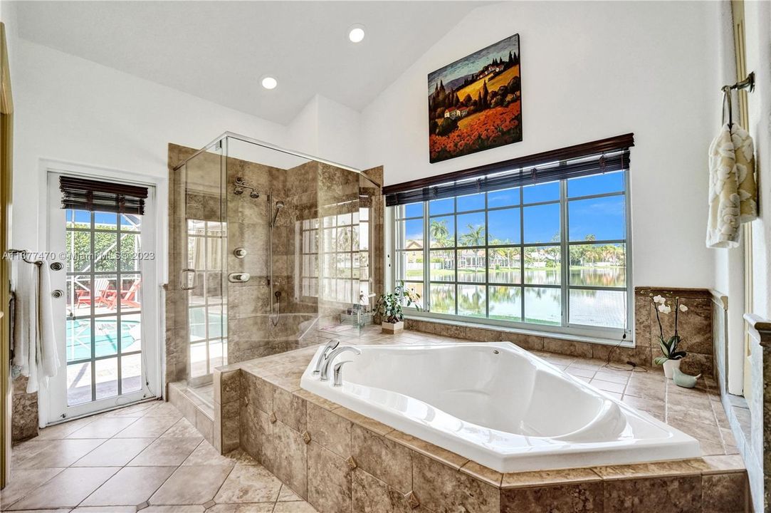 Недавно продано: $879,000 (4 спален, 3 ванн, 2394 Квадратных фут)