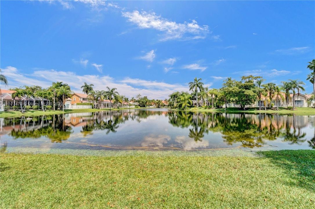 Recently Sold: $879,000 (4 beds, 3 baths, 2394 Square Feet)