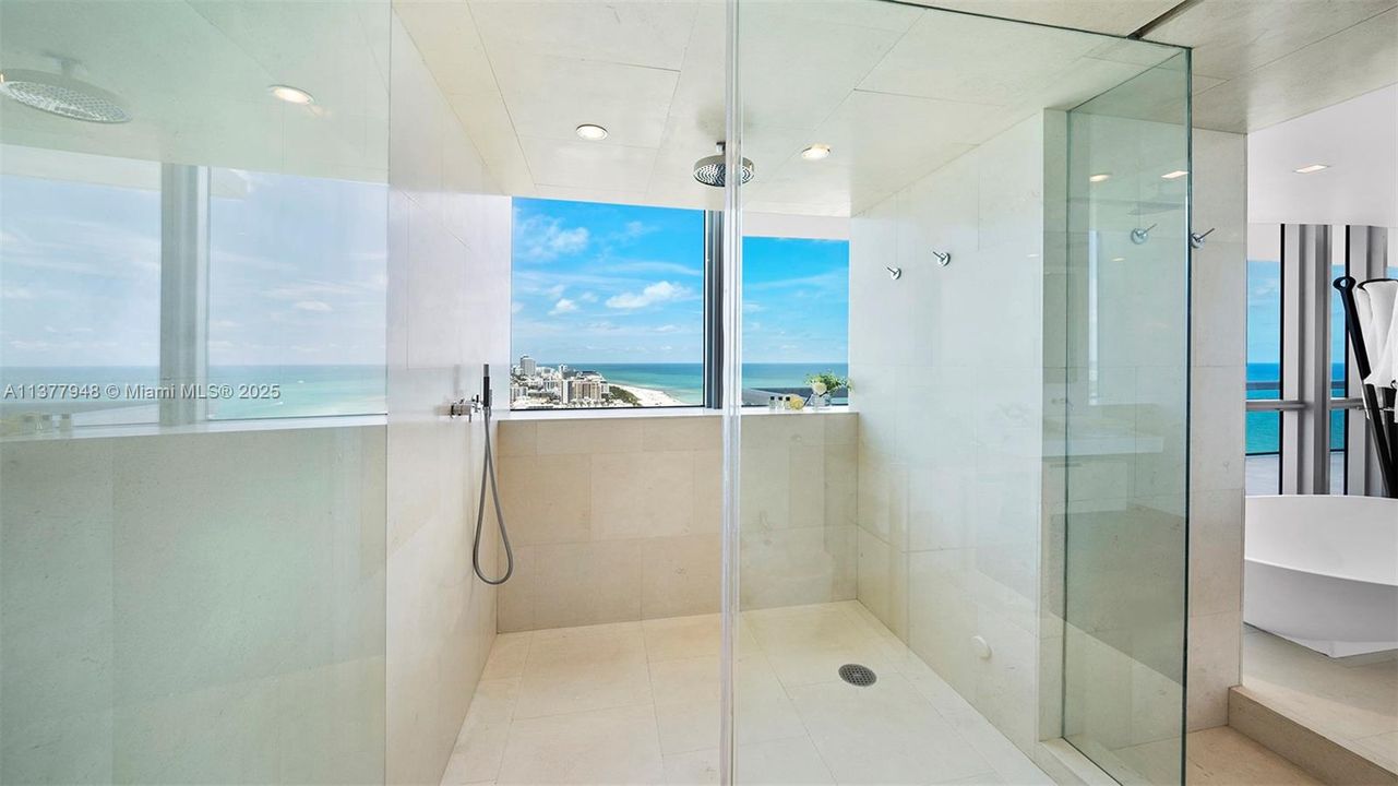 For Rent: $70,000 (3 beds, 3 baths, 2521 Square Feet)