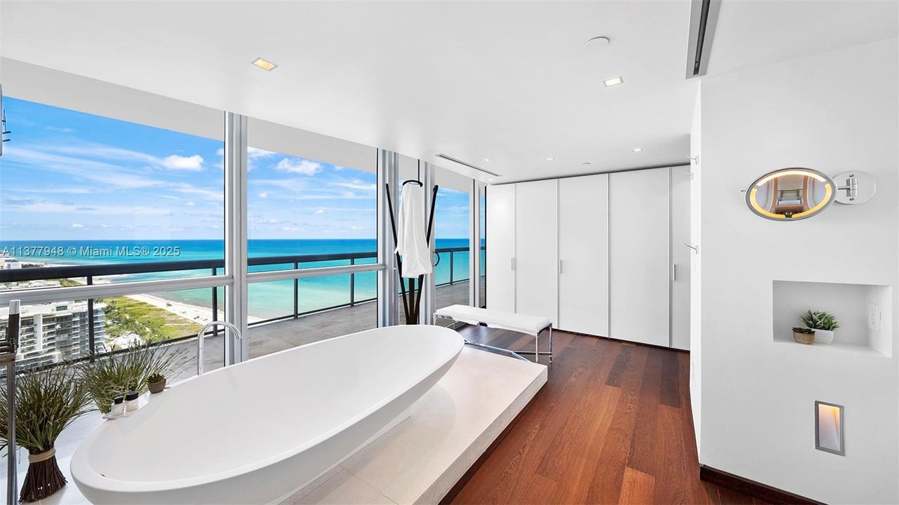 For Rent: $70,000 (3 beds, 3 baths, 2521 Square Feet)