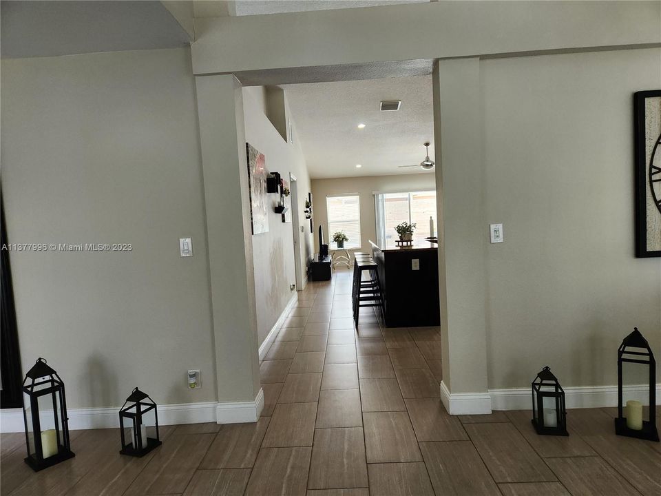 Recently Rented: $3,000 (4 beds, 2 baths, 2078 Square Feet)