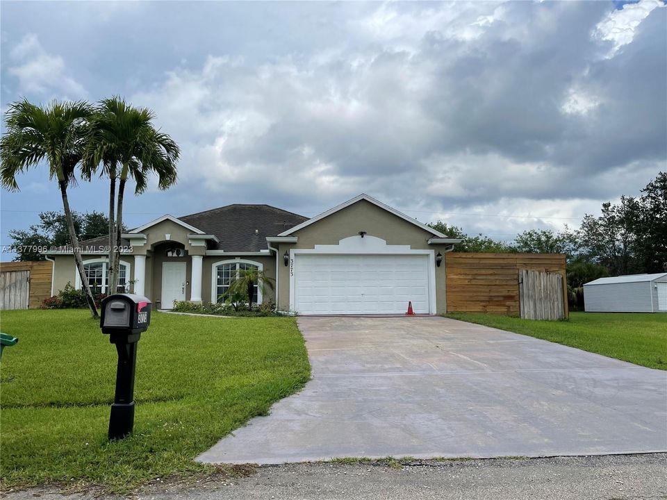 Recently Rented: $3,000 (4 beds, 2 baths, 2078 Square Feet)