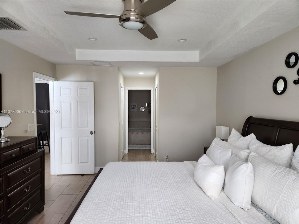 Recently Rented: $3,000 (4 beds, 2 baths, 2078 Square Feet)