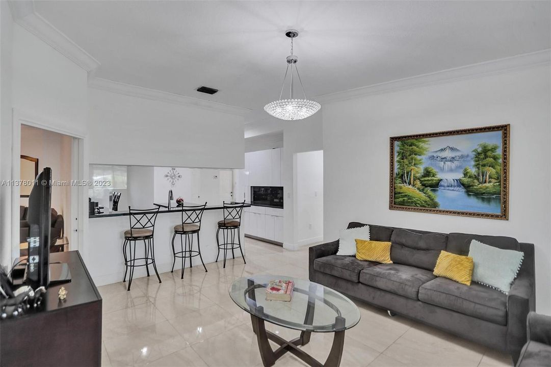 Recently Sold: $2,150,000 (3 beds, 2 baths, 2066 Square Feet)