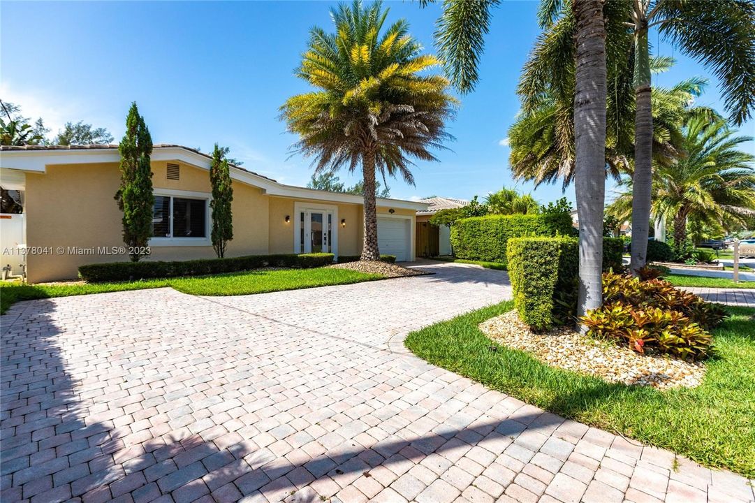 Recently Sold: $1,450,000 (3 beds, 2 baths, 0 Square Feet)