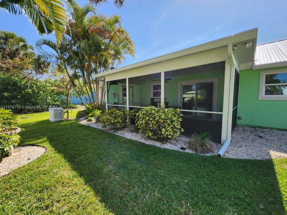 Recently Sold: $729,900 (3 beds, 2 baths, 1280 Square Feet)