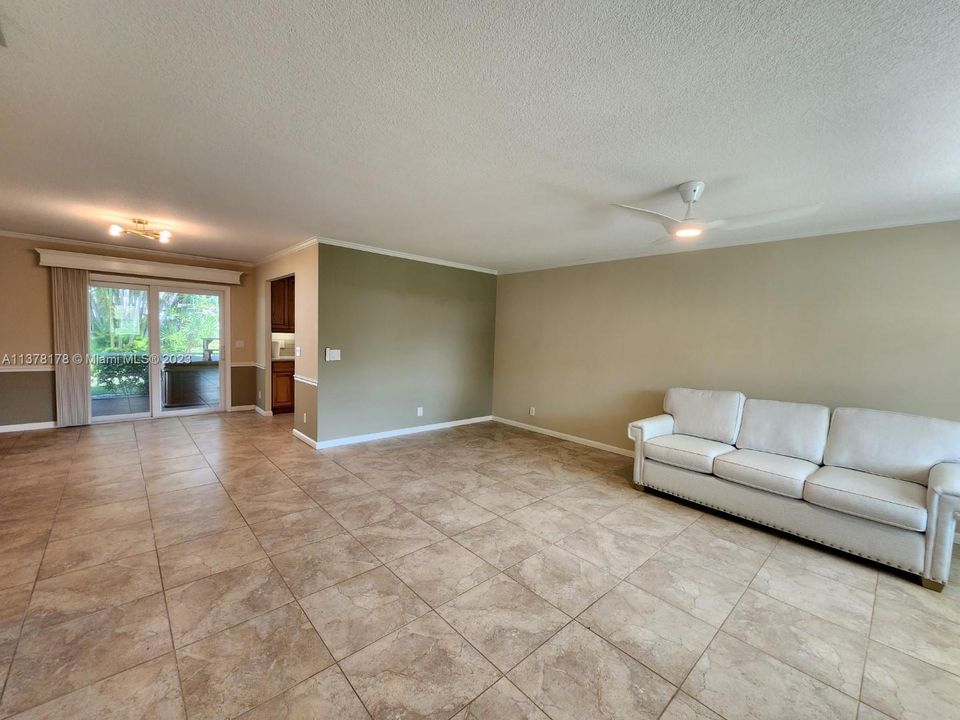 Recently Sold: $729,900 (3 beds, 2 baths, 1280 Square Feet)