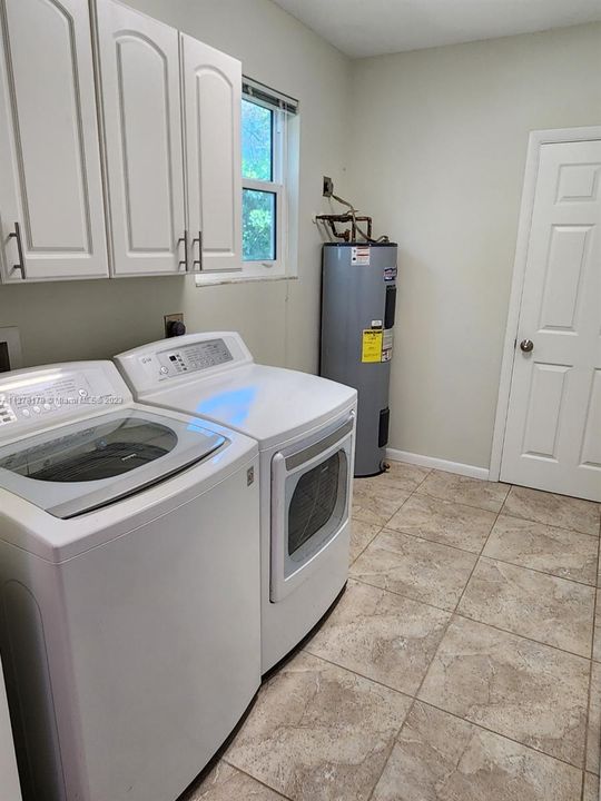 Recently Sold: $729,900 (3 beds, 2 baths, 1280 Square Feet)