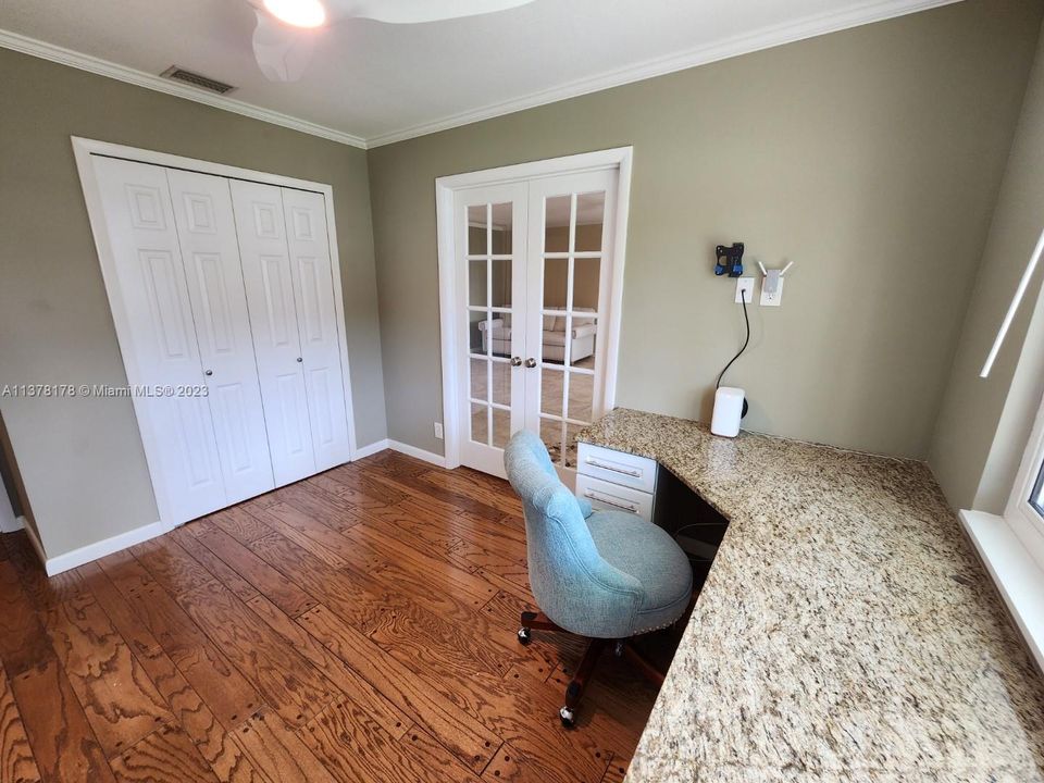 Recently Sold: $729,900 (3 beds, 2 baths, 1280 Square Feet)