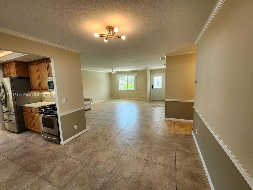 Recently Sold: $729,900 (3 beds, 2 baths, 1280 Square Feet)