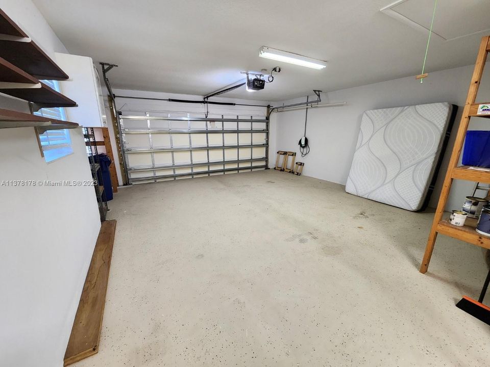 Recently Sold: $729,900 (3 beds, 2 baths, 1280 Square Feet)