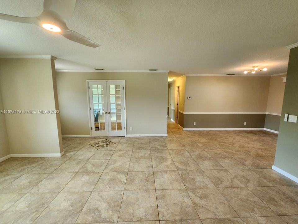 Recently Sold: $729,900 (3 beds, 2 baths, 1280 Square Feet)