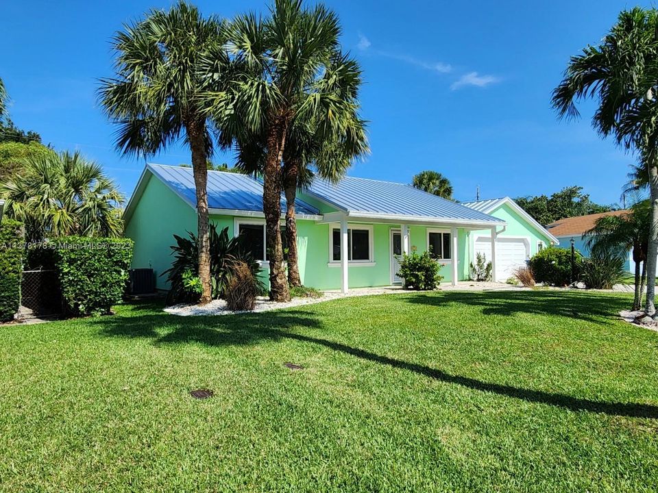 Recently Sold: $729,900 (3 beds, 2 baths, 1280 Square Feet)