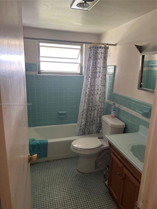 Recently Sold: $79,000 (2 beds, 1 baths, 883 Square Feet)