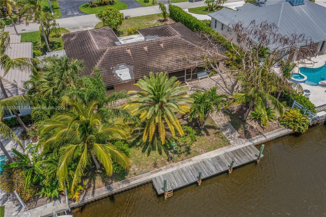 Vendido Recientemente: $1,900,000 (3 camas, 2 baños, 1905 Pies cuadrados)