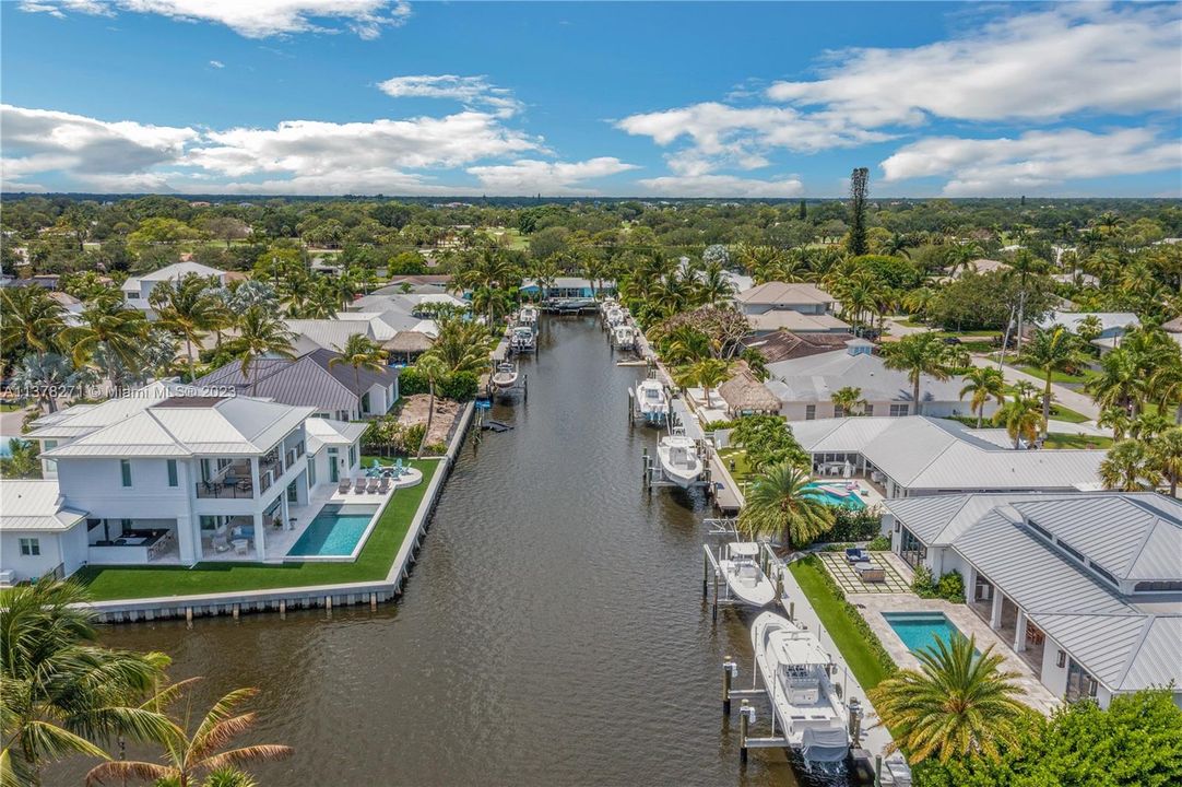 Vendido Recientemente: $1,900,000 (3 camas, 2 baños, 1905 Pies cuadrados)