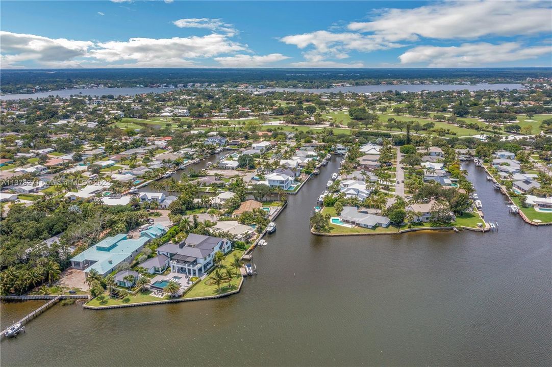 Vendido Recientemente: $1,900,000 (3 camas, 2 baños, 1905 Pies cuadrados)