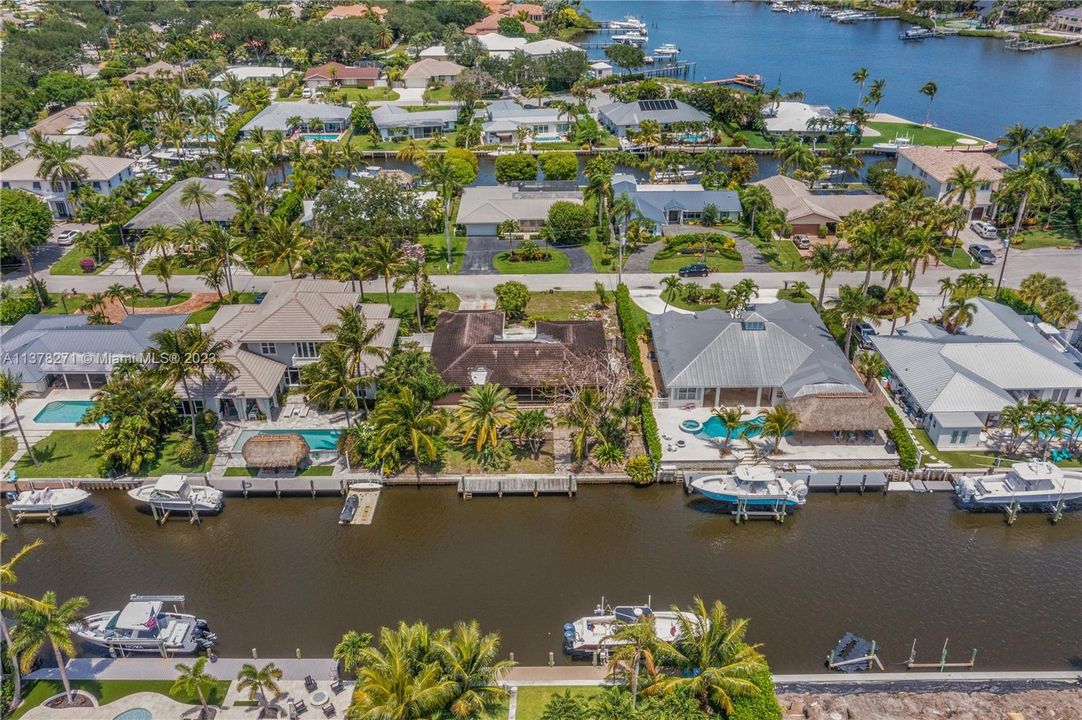 Vendido Recientemente: $1,900,000 (3 camas, 2 baños, 1905 Pies cuadrados)