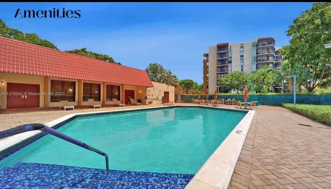 Recently Sold: $239,000 (2 beds, 2 baths, 1083 Square Feet)