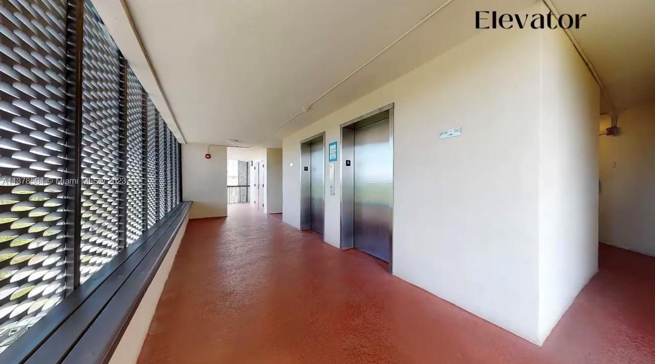 Recently Sold: $239,000 (2 beds, 2 baths, 1083 Square Feet)