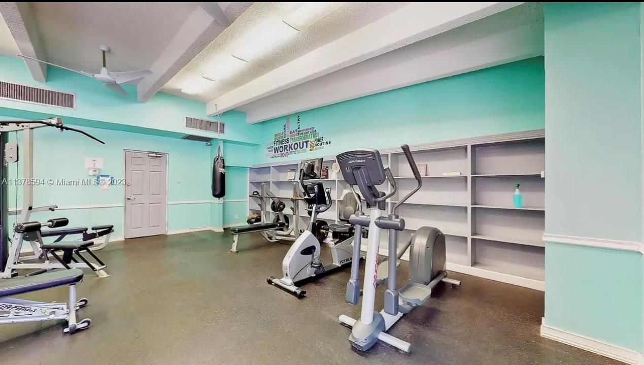 Recently Sold: $239,000 (2 beds, 2 baths, 1083 Square Feet)