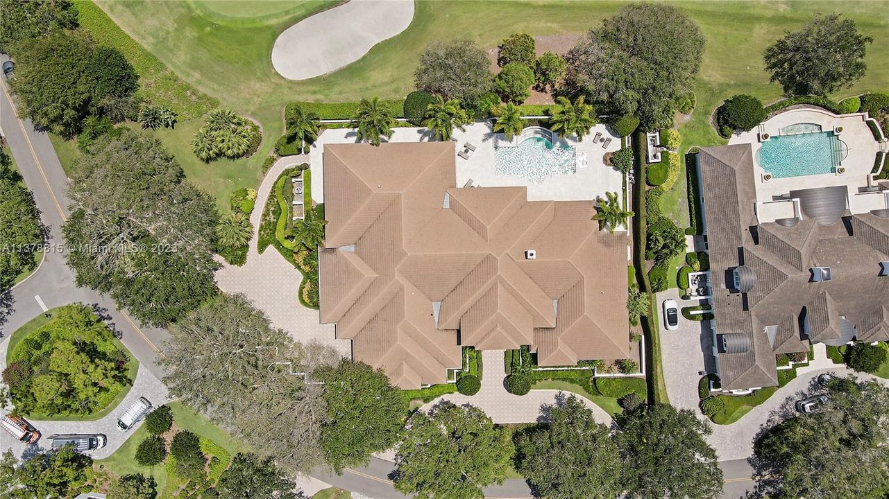 Recently Sold: $5,925,000 (4 beds, 6 baths, 7425 Square Feet)