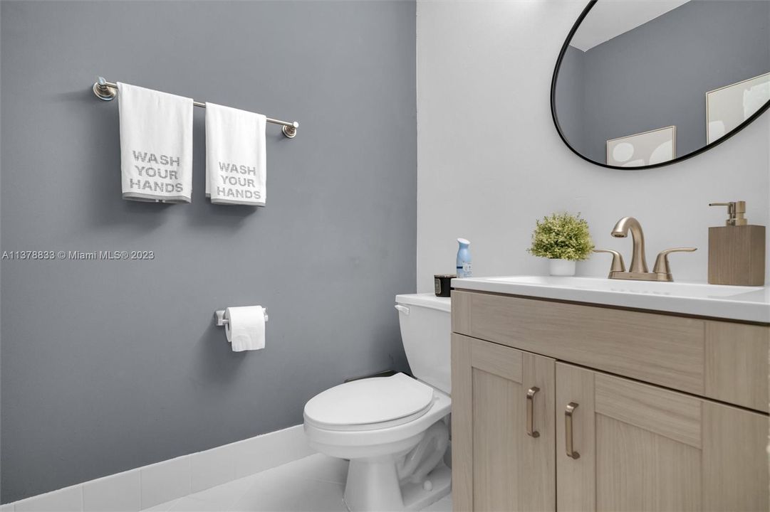 Recently Sold: $850,000 (4 beds, 2 baths, 2839 Square Feet)