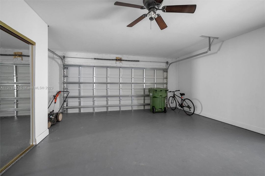 Recently Sold: $850,000 (4 beds, 2 baths, 2839 Square Feet)