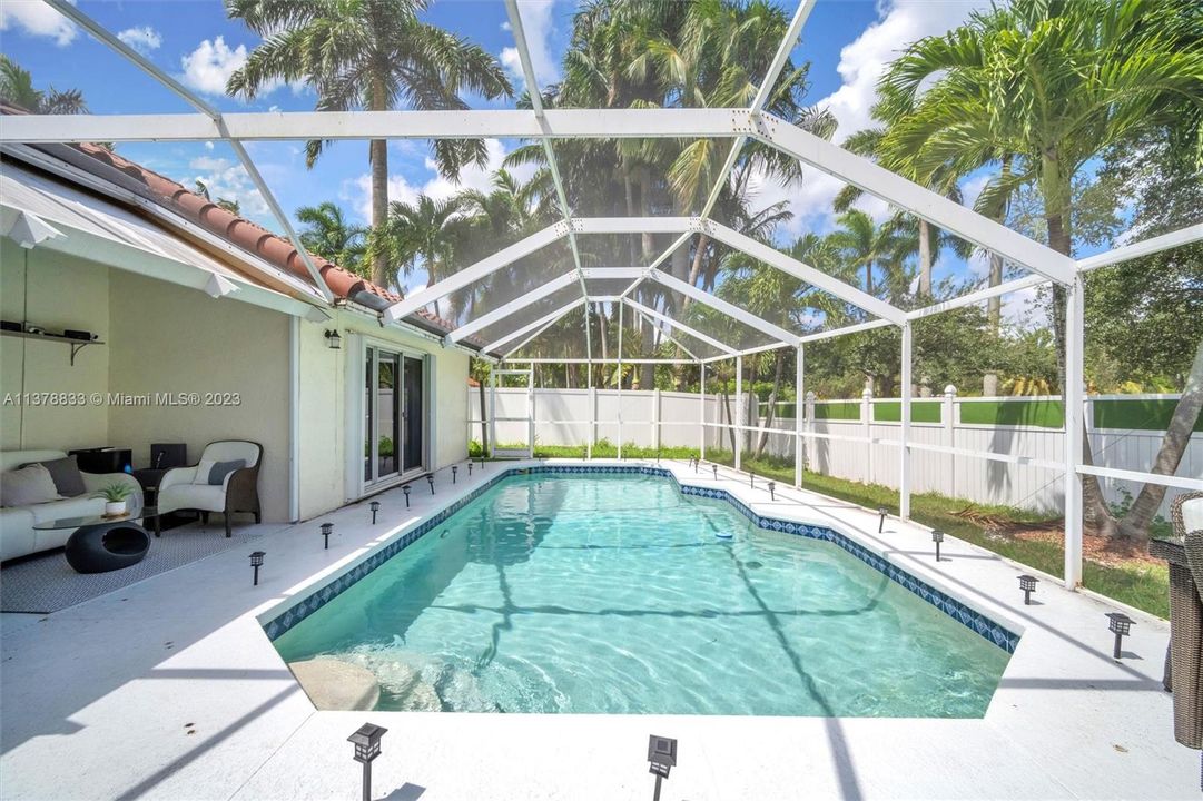 Recently Sold: $850,000 (4 beds, 2 baths, 2839 Square Feet)