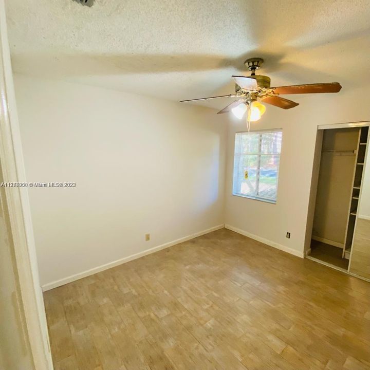 Recently Rented: $4,000 (3 beds, 2 baths, 1619 Square Feet)