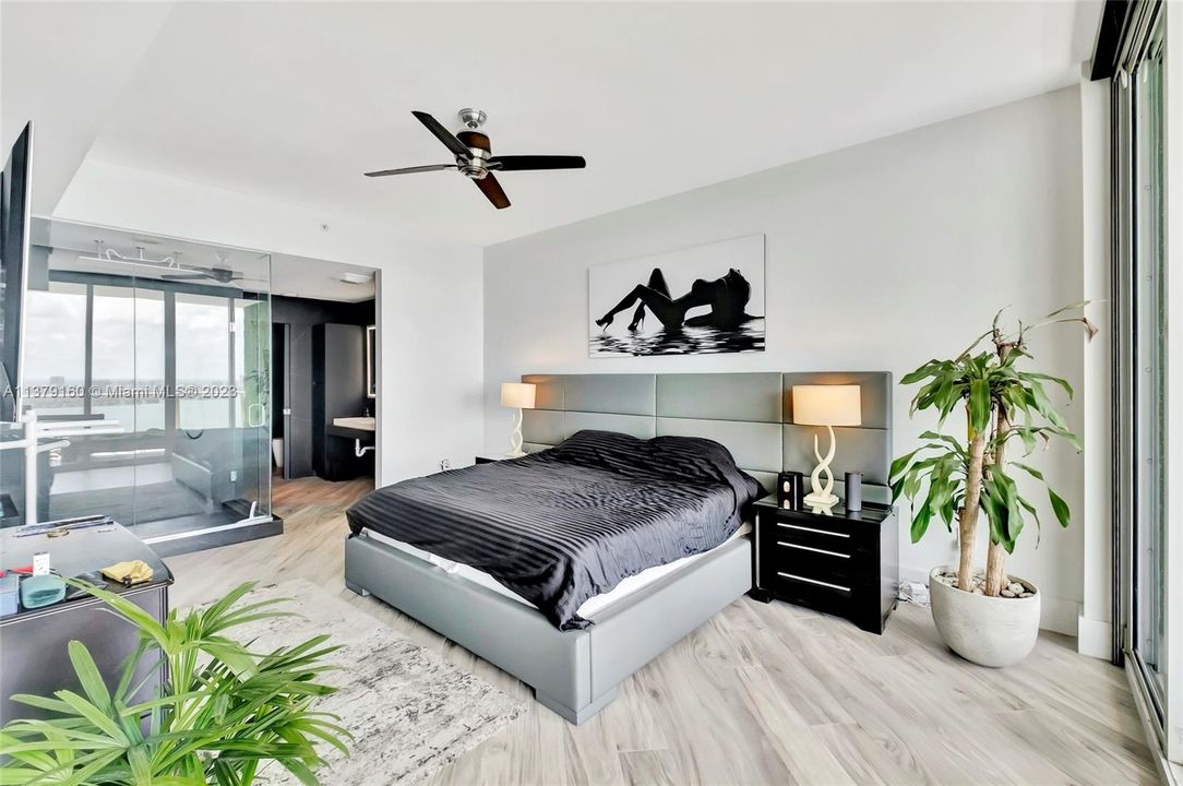 Recently Rented: $5,495 (2 beds, 2 baths, 1128 Square Feet)