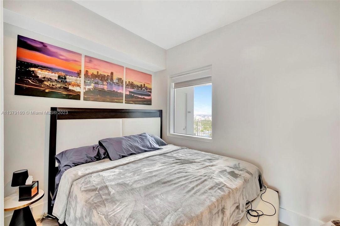 Recently Rented: $5,495 (2 beds, 2 baths, 1128 Square Feet)