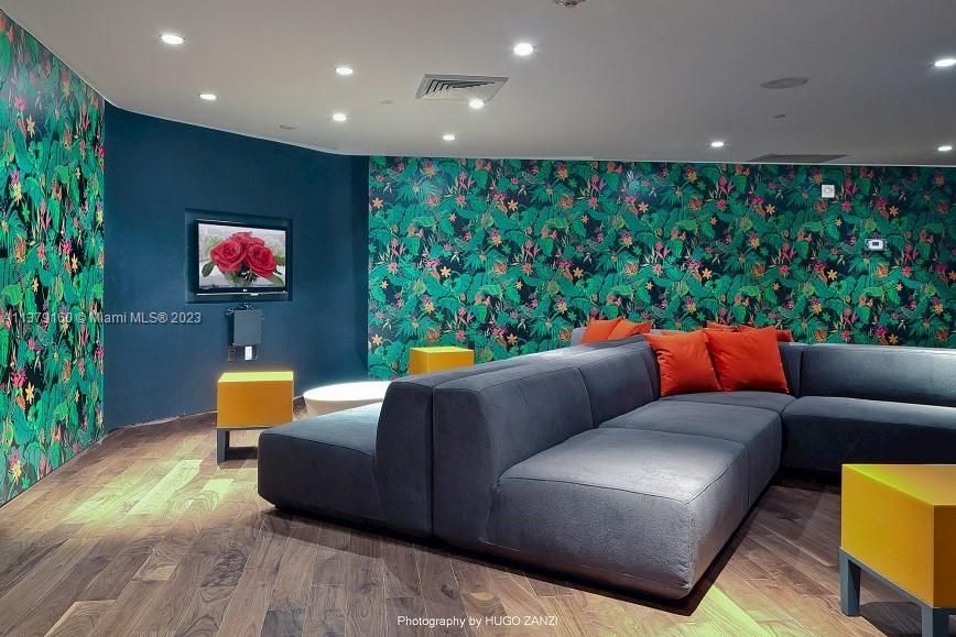 Recently Rented: $5,495 (2 beds, 2 baths, 1128 Square Feet)