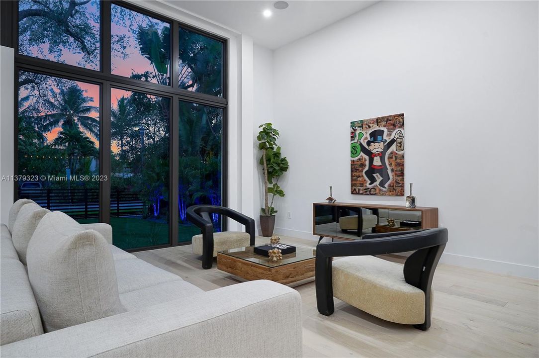 Recently Sold: $2,799,000 (4 beds, 4 baths, 3680 Square Feet)