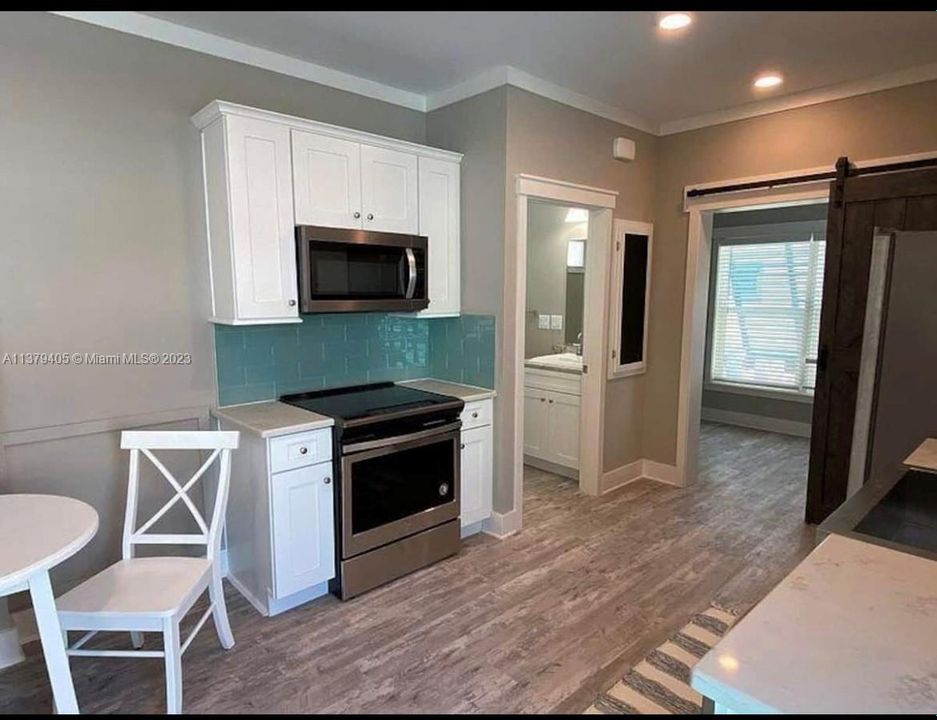 Recently Sold: $420,000 (2 beds, 2 baths, 960 Square Feet)