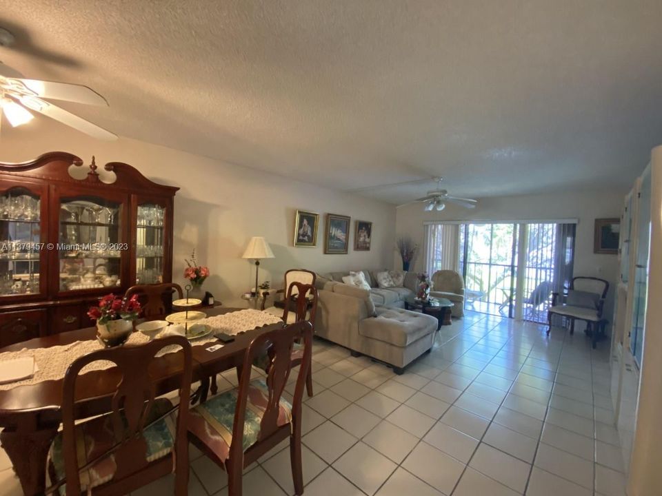 Recently Sold: $329,000 (2 beds, 2 baths, 1231 Square Feet)