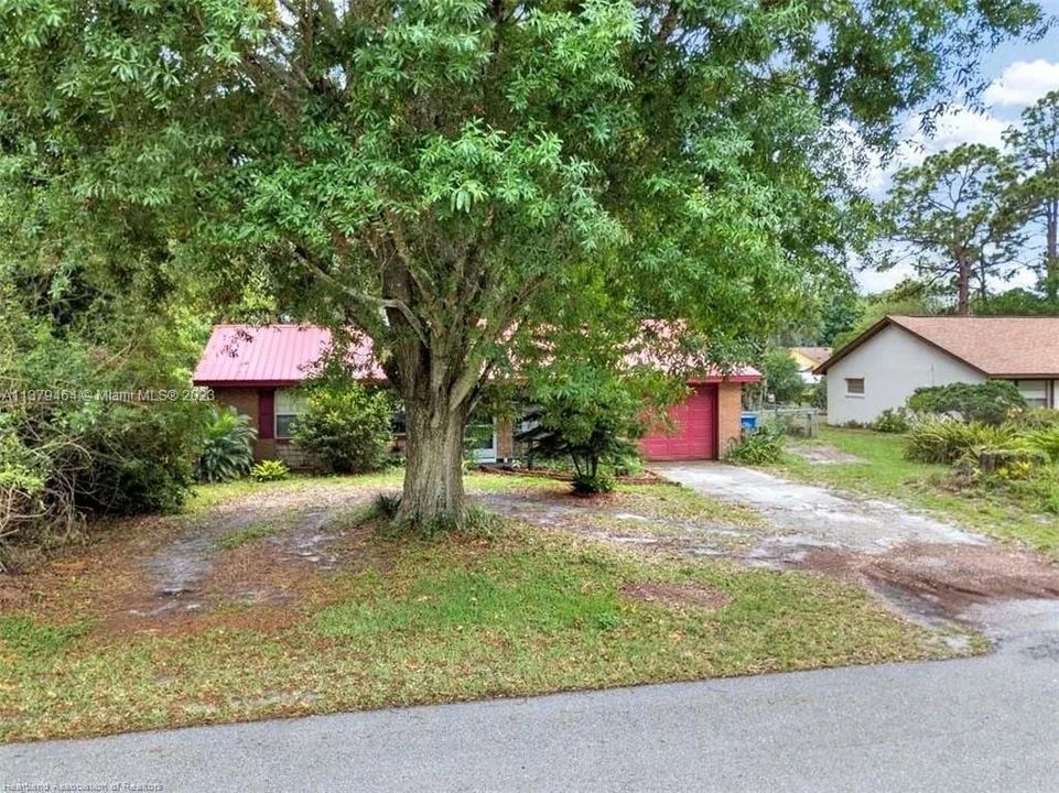 Recently Rented: $1,700 (3 beds, 2 baths, 0 Square Feet)