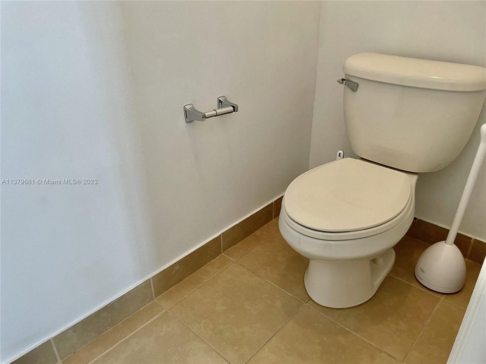最近租的: $3,200 (3 贝兹, 3 浴室, 1924 平方英尺)