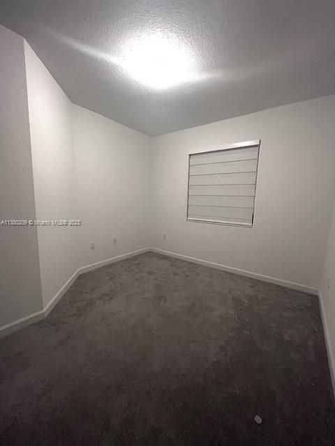 Recently Rented: $3,100 (3 beds, 2 baths, 1651 Square Feet)