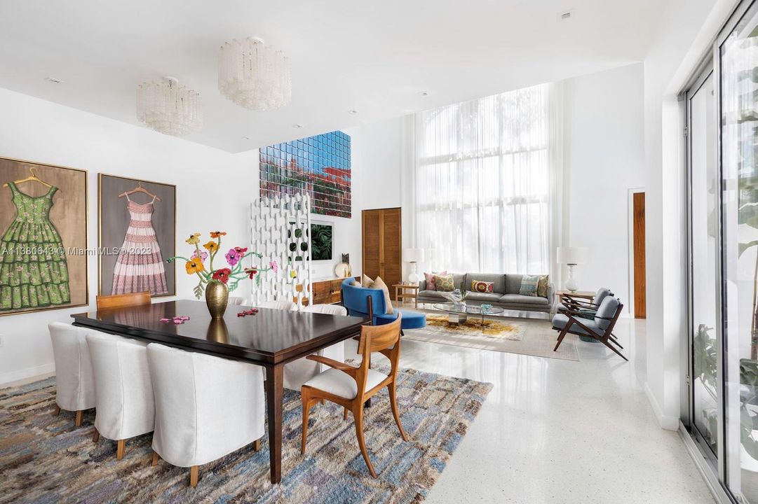 Recently Sold: $6,950,000 (5 beds, 5 baths, 3774 Square Feet)