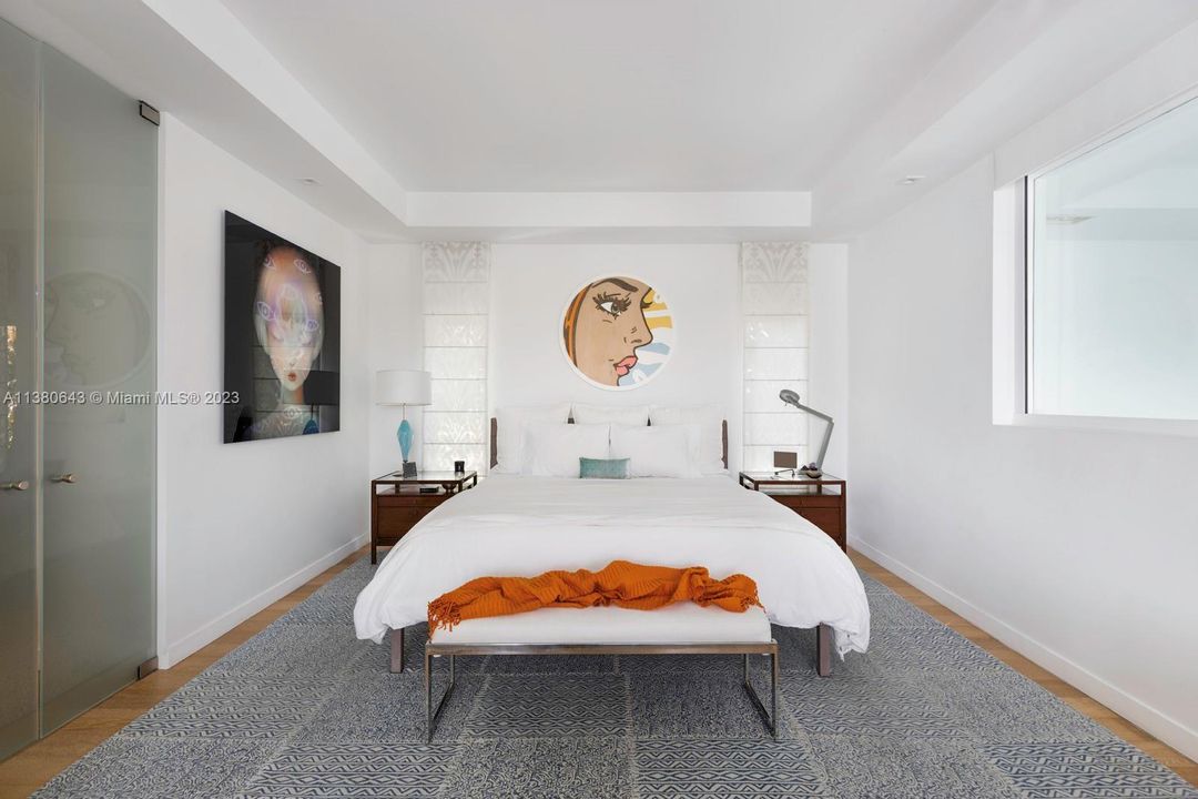 Recently Sold: $6,950,000 (5 beds, 5 baths, 3774 Square Feet)