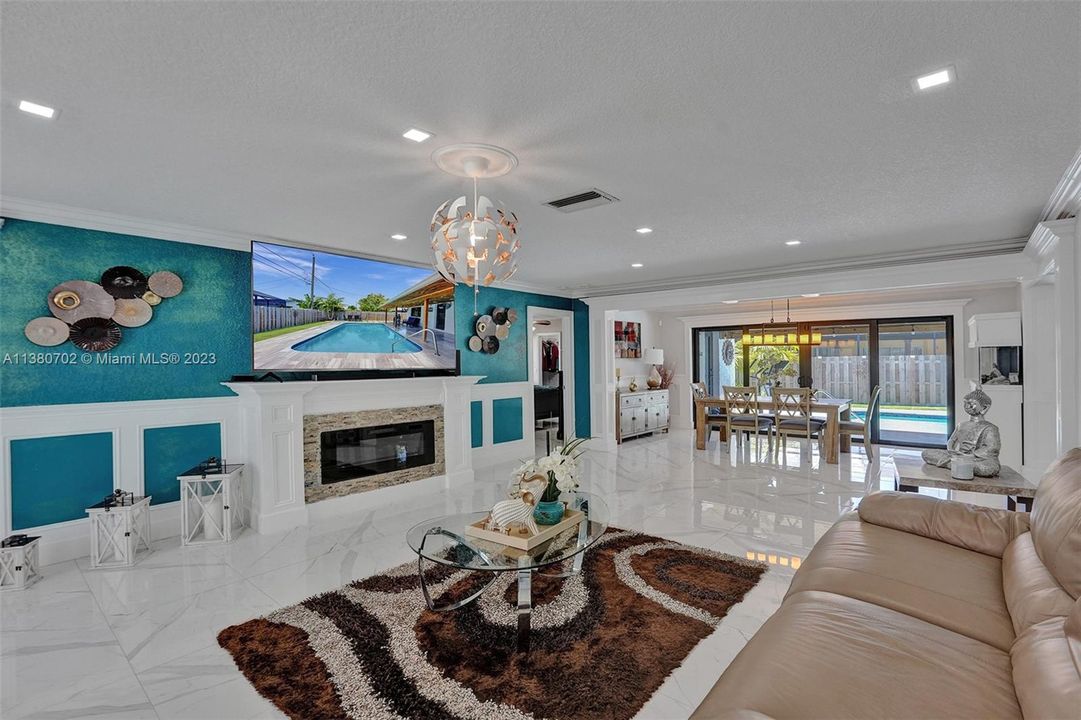 Recently Sold: $580,000 (3 beds, 2 baths, 1619 Square Feet)