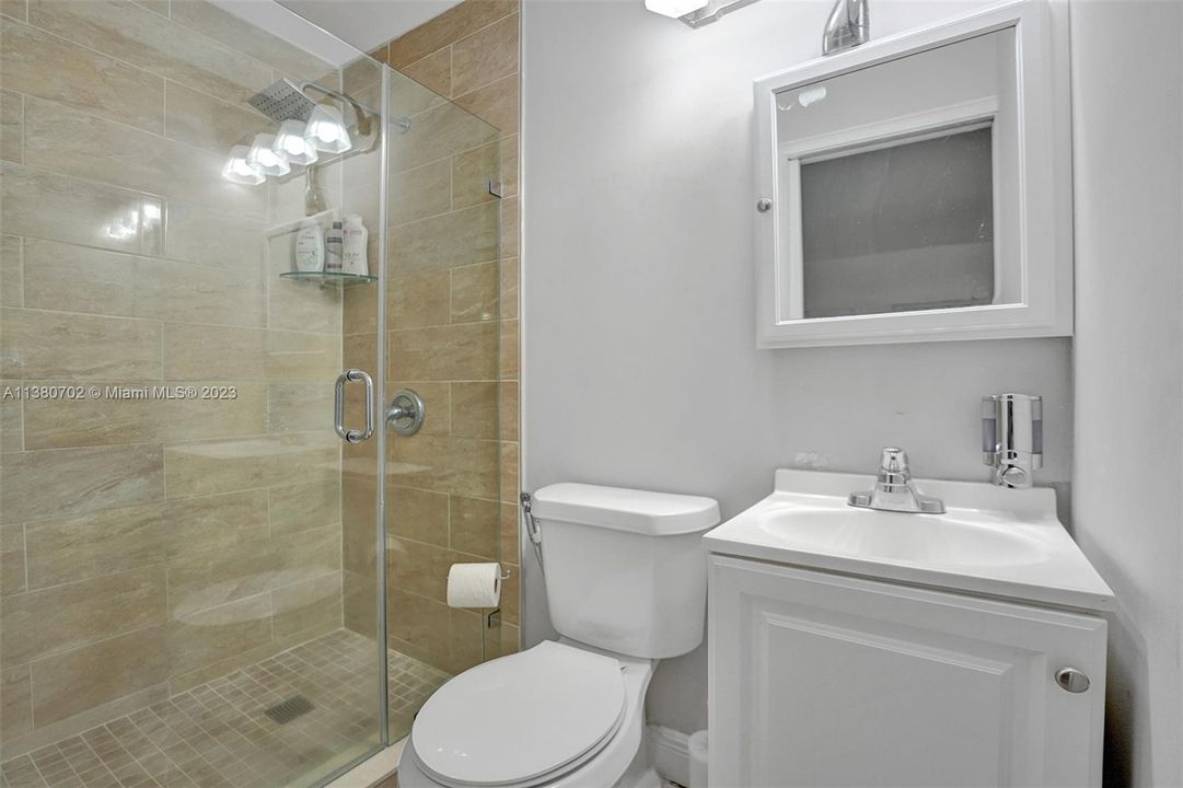 Recently Sold: $580,000 (3 beds, 2 baths, 1619 Square Feet)